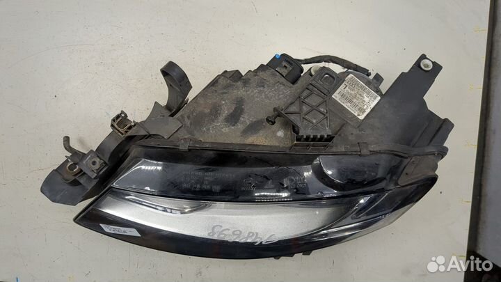 Фара (передняя) левая Audi A4 (B8)