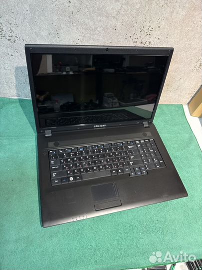 Samsung 17' Intel T4300, 4Gb, GT G105, 250Gb