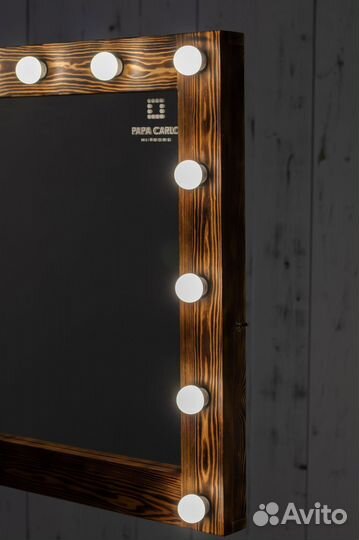 Гримерное зеркало с лампами