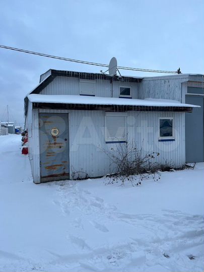 Гараж, > 30 м²