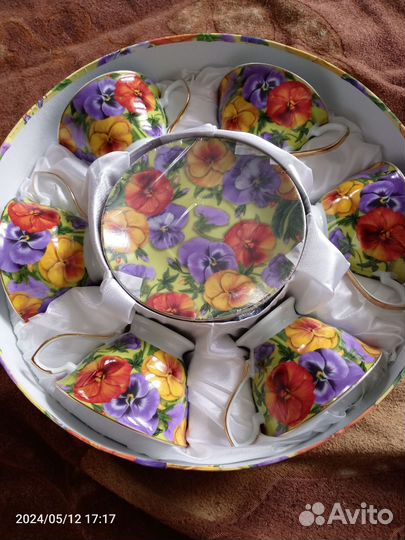 Чайный сервиз на 6 персон