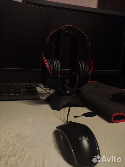 Держатель для провода мыши и наушников