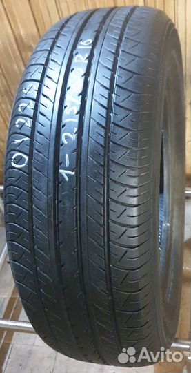 Yokohama BluEarth E70 215/60 R16 95V