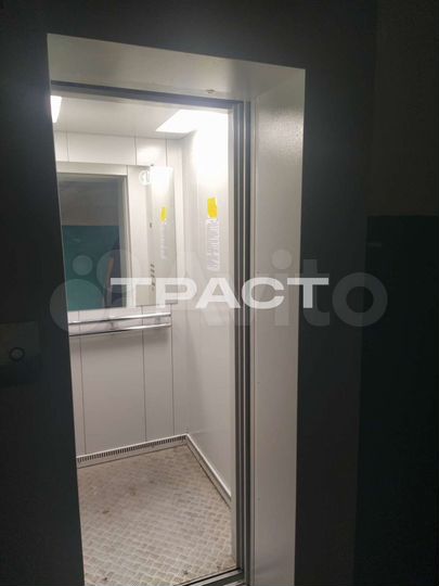 Комната 17 м² в 8-к., 3/9 эт.