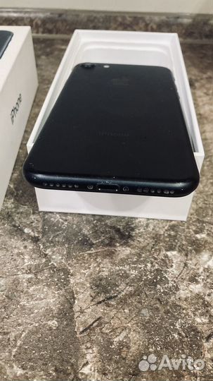 iPhone 7, 32 ГБ