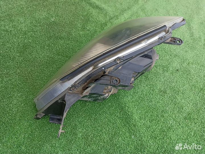 Фара передняя правая Mitsubishi Lancer 9 универсал