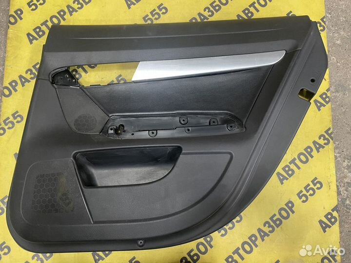 Обшивка двери задней правой Audi A6