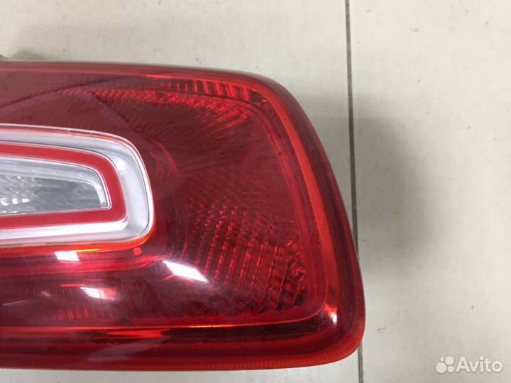 Фонарь задний внутренний правый Kia Sportage 3 SL