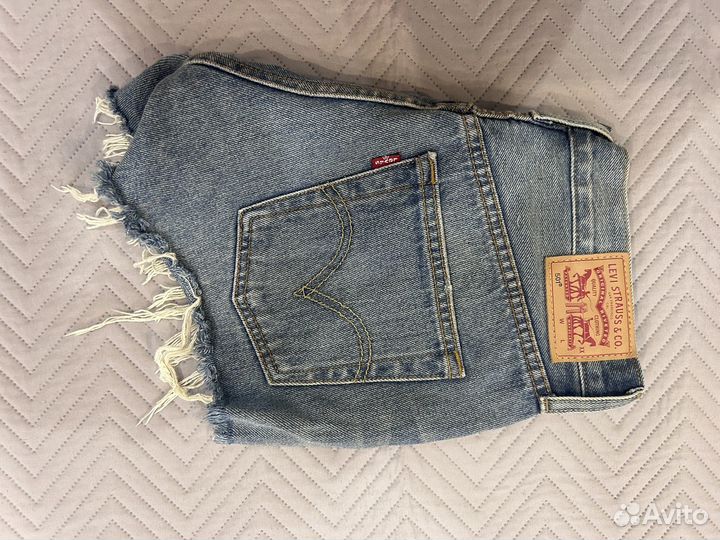 Джинсовые шорты Levis