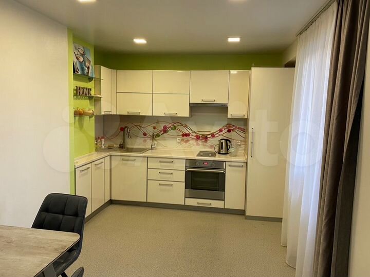 2-к. квартира, 58 м², 15/17 эт.