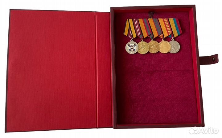 Футляр для медалей (орденов, значков)