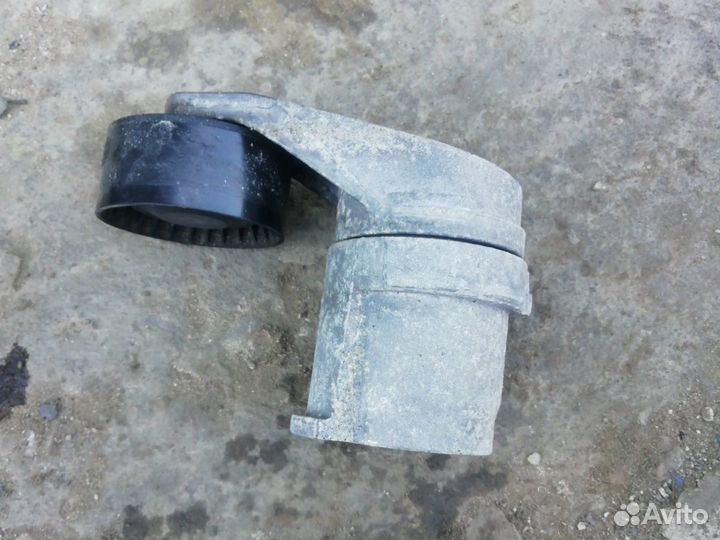 Натяжитель приводного ремня бмв ф10 BMW f10 n55b30