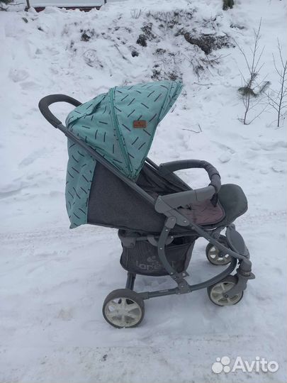 Прогулочная коляска