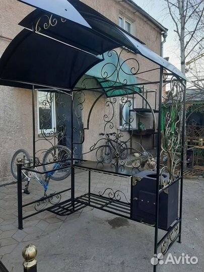 Мангал кованый с крышей