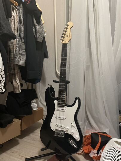 Электрогитара Fender Squier Stratocaster