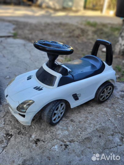 Машинка каталка толокар mercedes