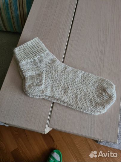 Шерстяные носки ручной вязки