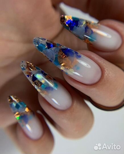 Маникюр, педикюр, наращивание ногтей