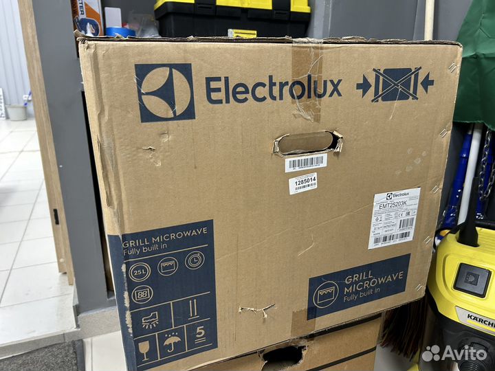 Встраиваемая Микроволновка Electrolux EMT25203K