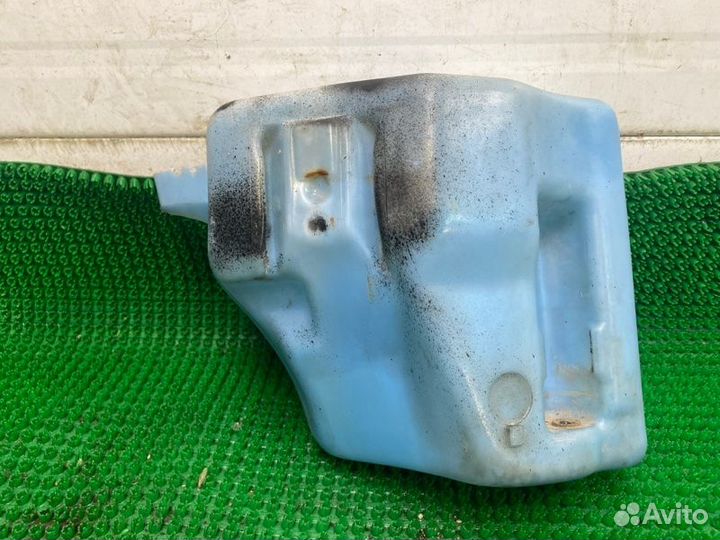 Бачок омывателя Volkswagen Passat B3 1992