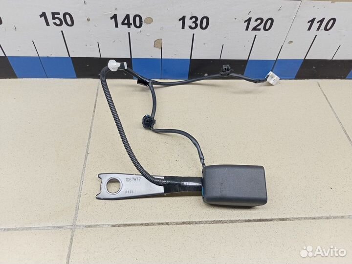 Ответная часть ремня безопасности Land Cruiser (15