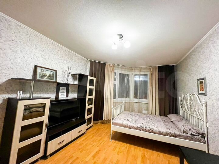 2-к. квартира, 65 м², 18/25 эт.