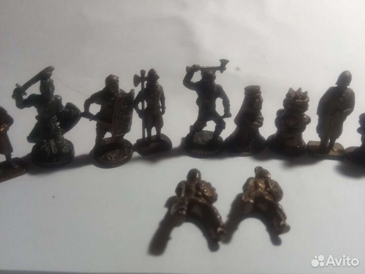 Рыцари литье из киндера