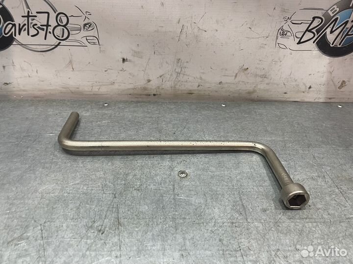 Ключ баллонный BMW X3 E83 LCI