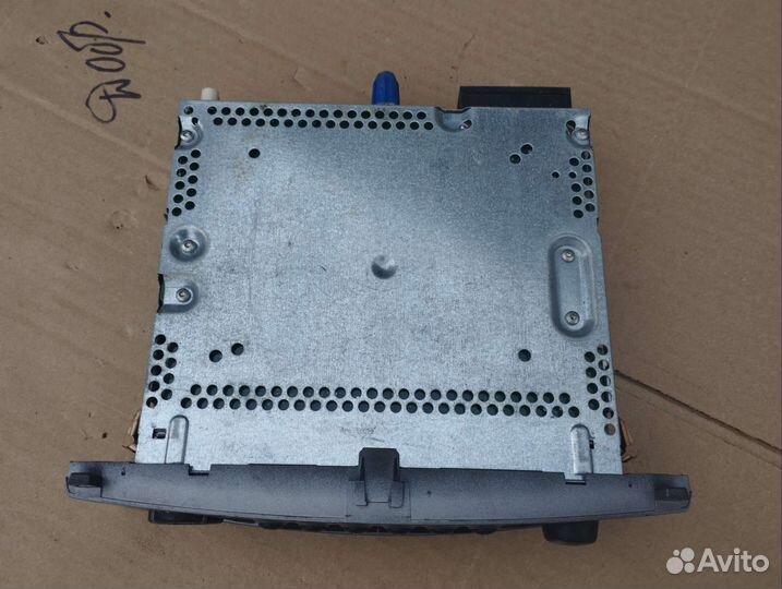 Штатная магнитола Peugeot 408