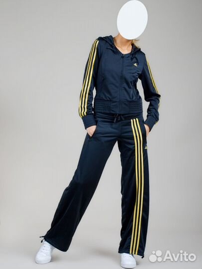 Женский спортивный костюм adidas
