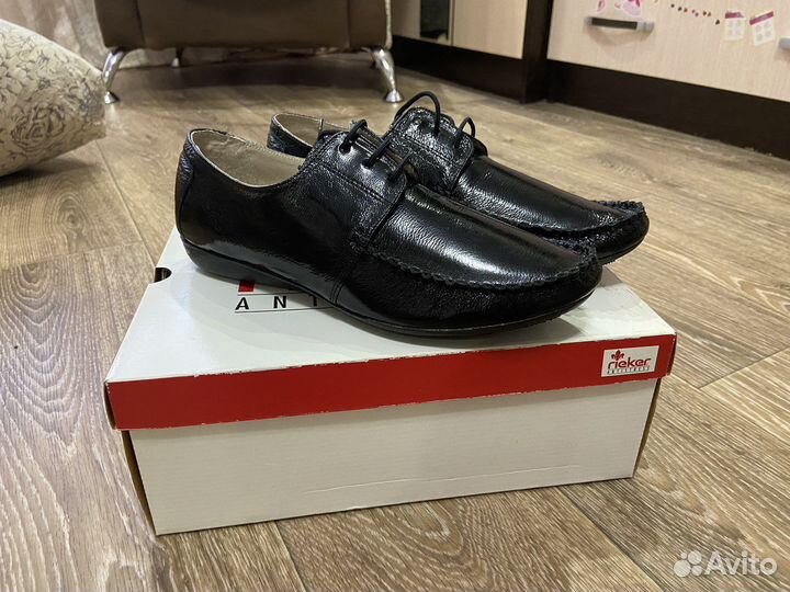 Ботинки женские