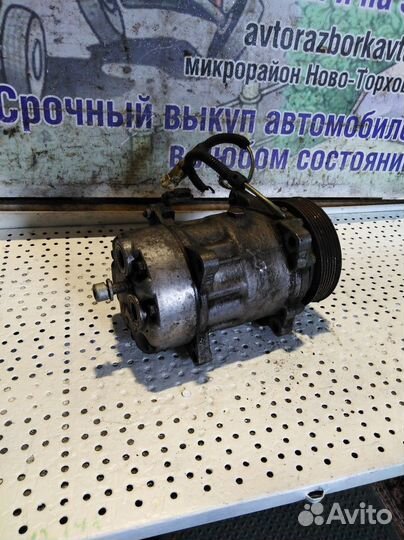Компрессор кондиционера Peugeot 406