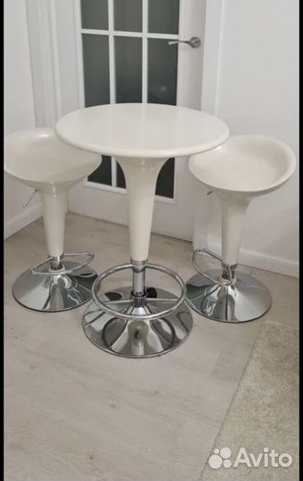Комплект стол и стулья бу