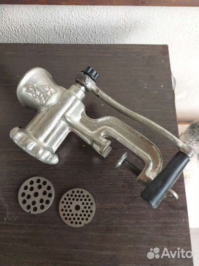 Мясорубка ручная СССР чугунная