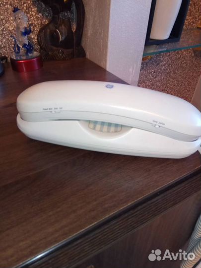 Телефон кнопочный