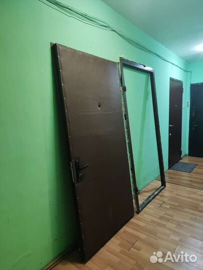 Металлическая дверь бу