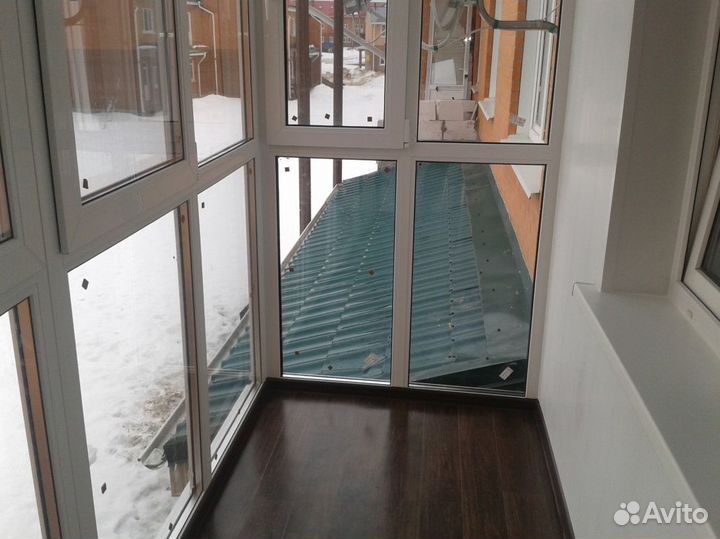 Остекление балконов и лоджий под ключ Y0974