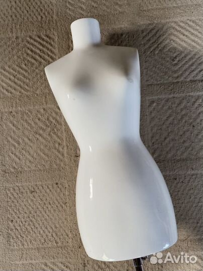 Пакеты подарочные, манекен для бижутерии, крючки