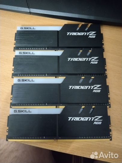 Оперативная память Gskill Trident Z RGB DDR4-4000