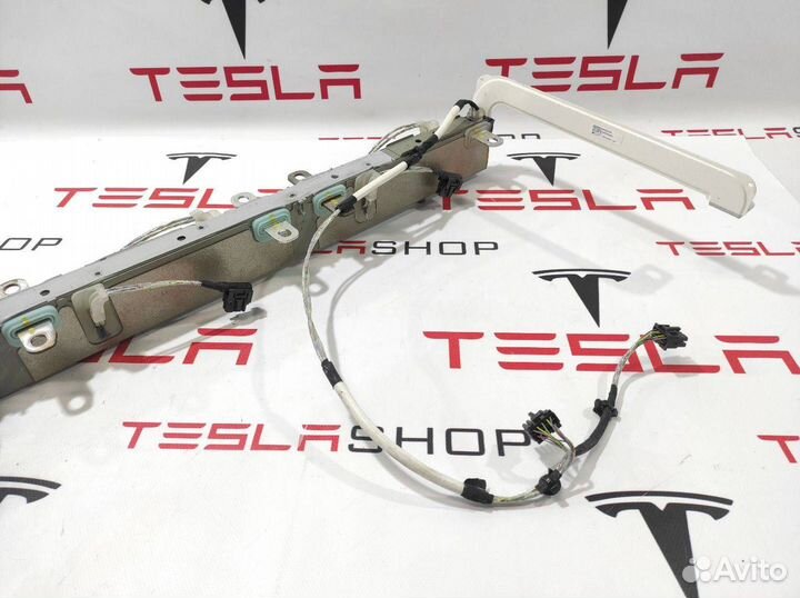Распорка-усилитель (шина) основной батареи Tesla