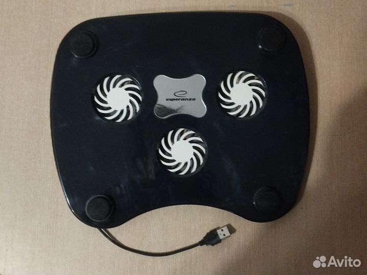 Подставка с охлаждением для ноутбука