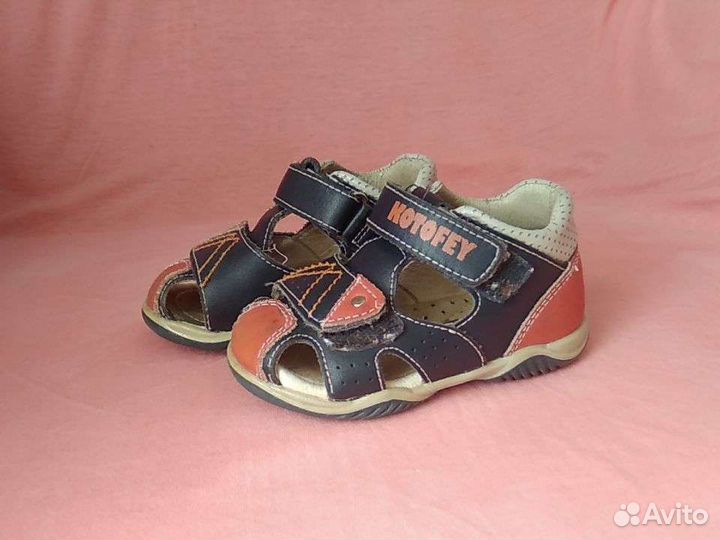 Сандалии для мальчика 20,21