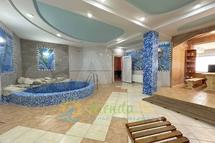 Дом 300 м² на участке 10 сот.