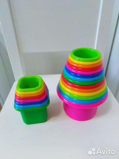 Пирамидка стаканчики детская