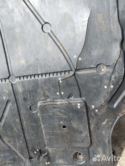 Защита двигателя Фольксваген Транспортер Т5 ориг