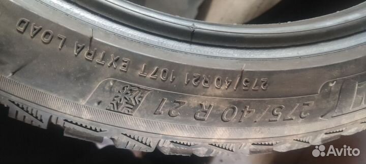 Michelin X-Ice North 4 275/40 R21 и 305/35 R21