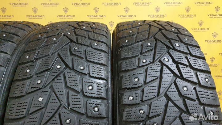 Dunlop SP Winter Ice 02 215/55 R17 98T