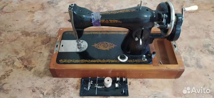 Швейная машинка СССР старинная