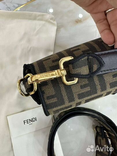 Женская сумка Fendi