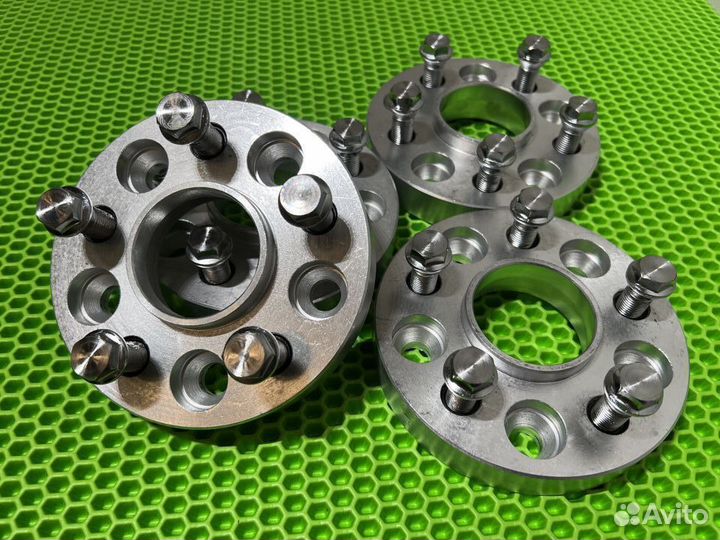 Проставки 30 мм 5х112 66,6 4 шт. Mercedes Audi